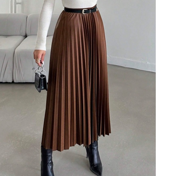 Luxe stretchy Waist Pleated Midi Skirt - Picture 4 of 8